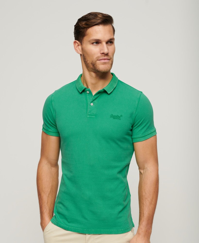 zniszczona koszulka polo w kolorze retro green