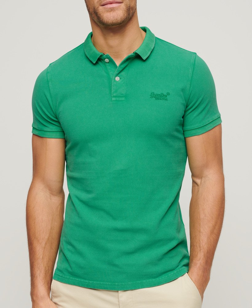 zniszczona koszulka polo w kolorze retro green