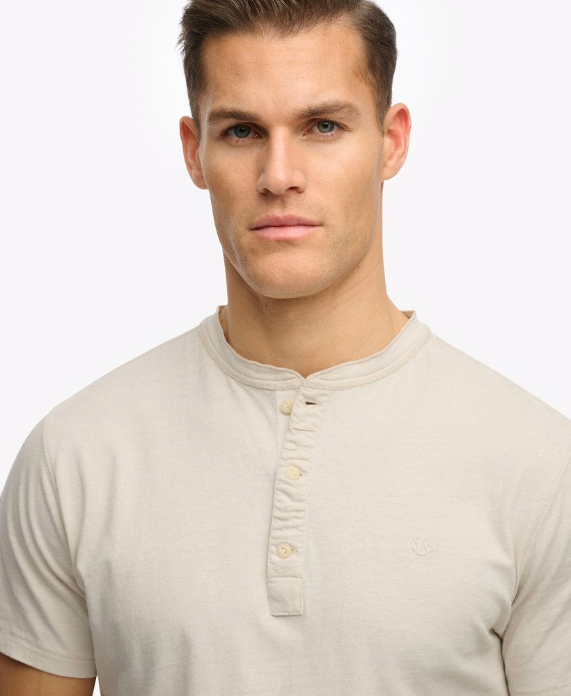 Klasyczny bawełniano-lniany T-shirt z krótkim rękawem Henley