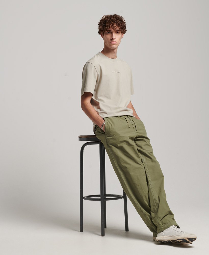 spodnie dresowe woven joggers w kolorze oliwkowym khaki