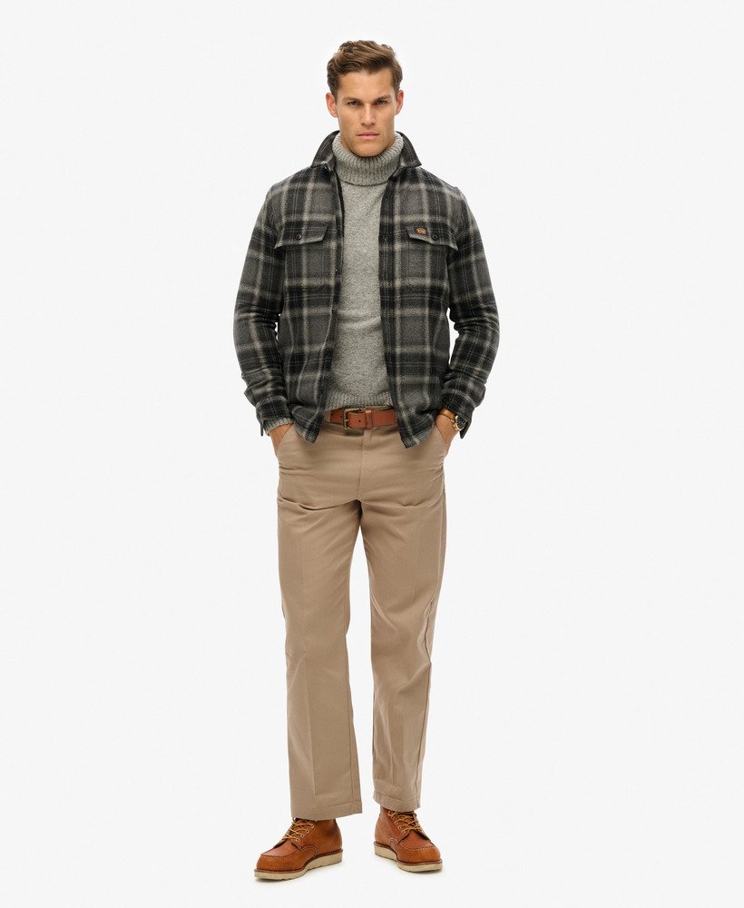 proste spodnie chino w kolorze stone wash taupe brown