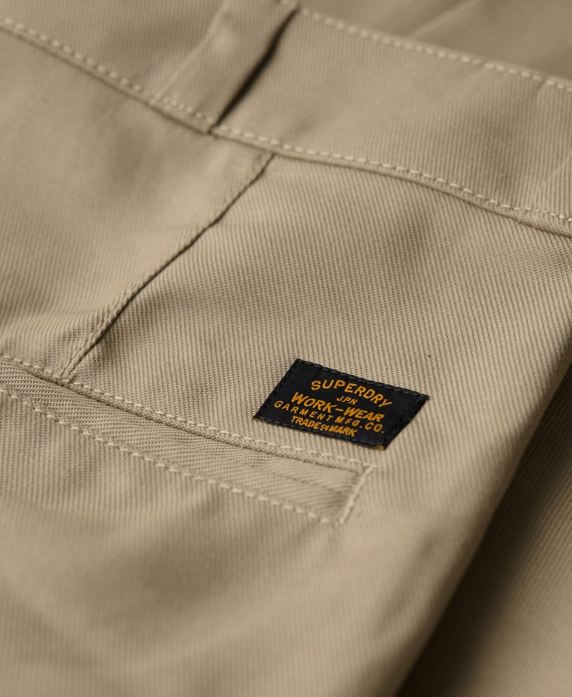 proste spodnie chino w kolorze stone wash taupe brown