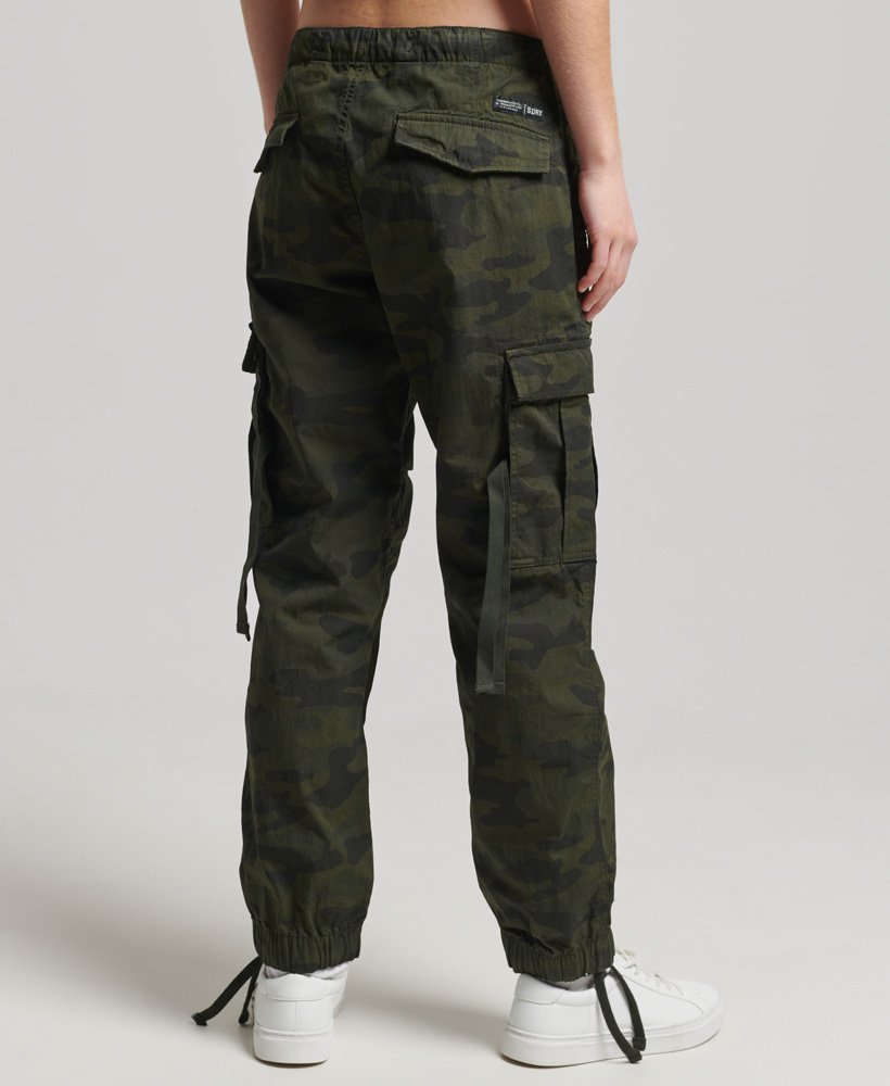 spodnie spadochronowe z bawełny organicznej w kolorze overdyed camo