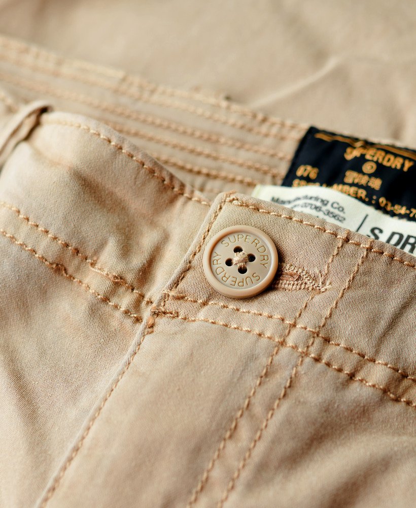 spodnie cargo o średnim stanie i dopasowanym kroju w kolorze stonewash taupe brown