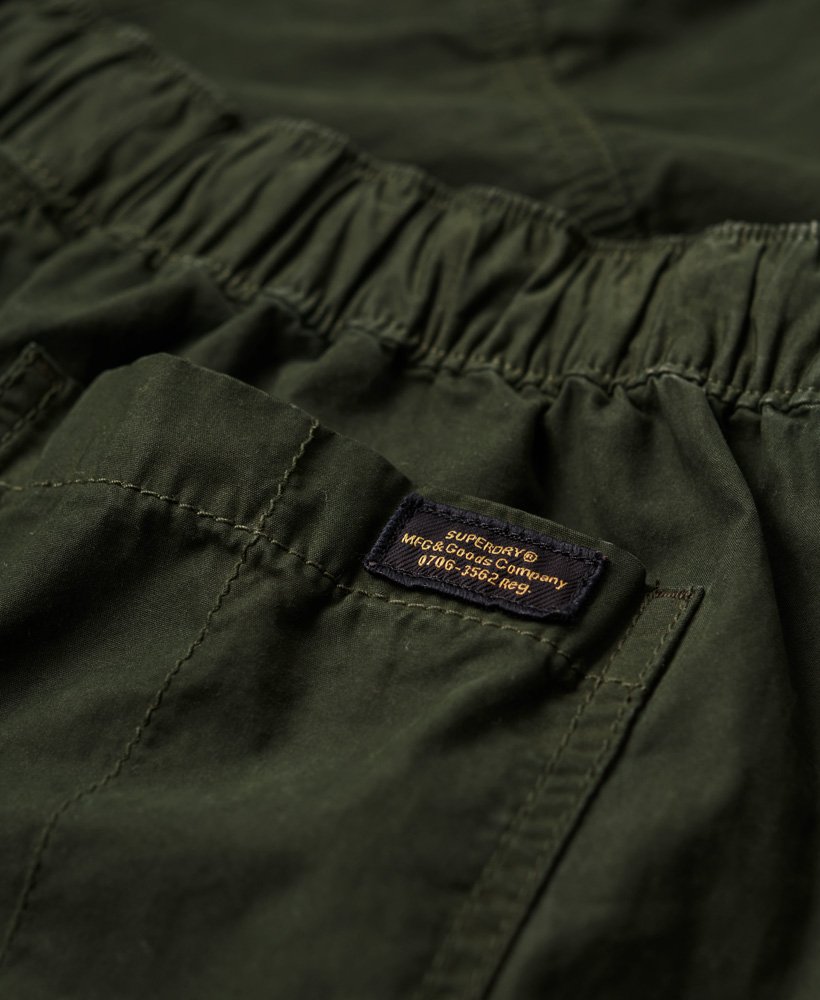 spodnie cargo z niskim stanem i szerokimi nogawkami w kolorze oliwkowozielonym surplus goods