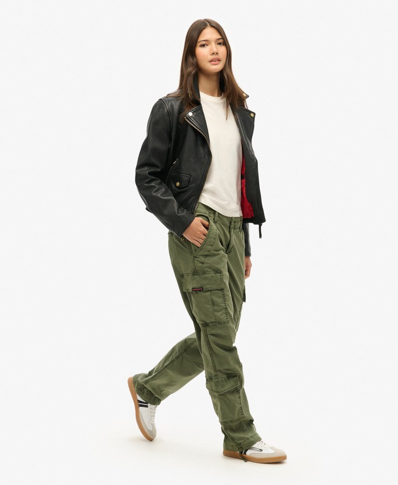 spodnie cargo z niskim stanem i prostymi nogawkami w kolorze zieleni tymiankowej