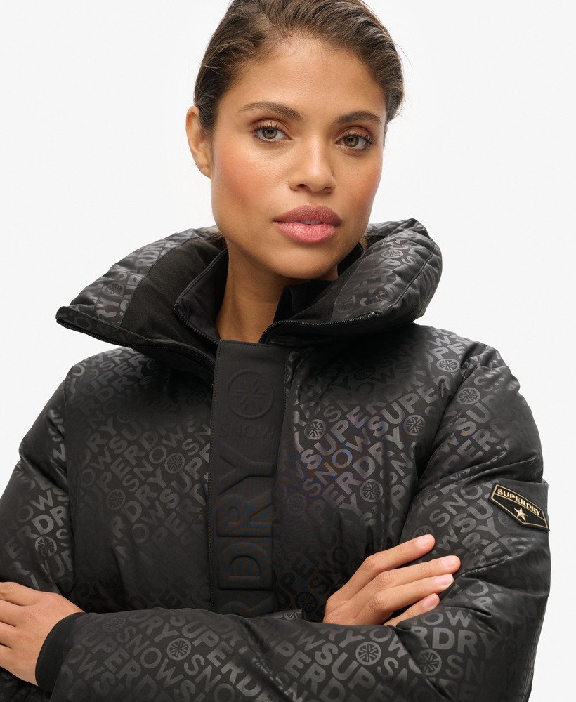 kurtka puchowa ski slalom w kolorze superdry monogram black luxe