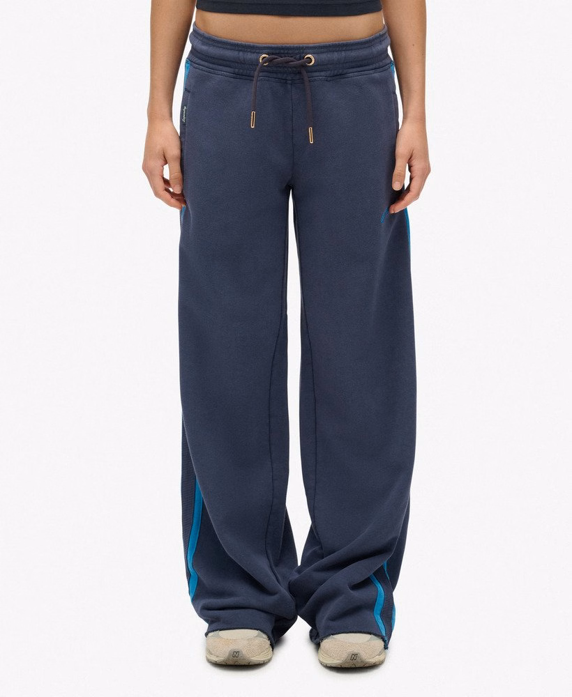 Spodnie dresowe Athletic Essentials Logo Straight Joggers