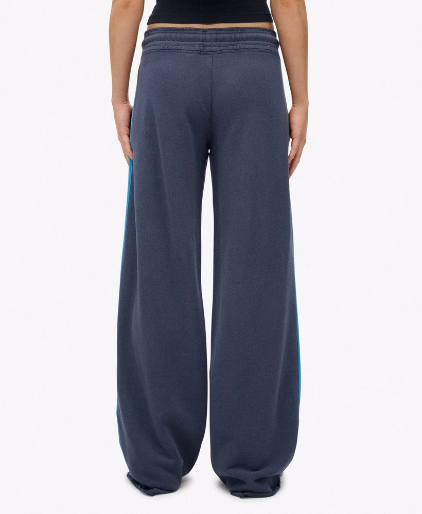 Spodnie dresowe Athletic Essentials Logo Straight Joggers
